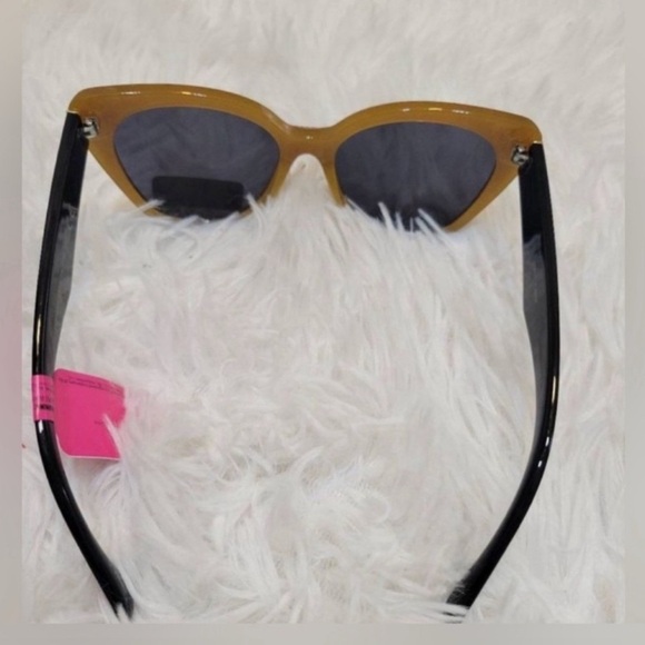 Betsey Johnson Leopard/Floral with Crystal Accents NWT’s - Picture 2 of 5